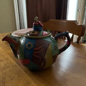 Tea pot